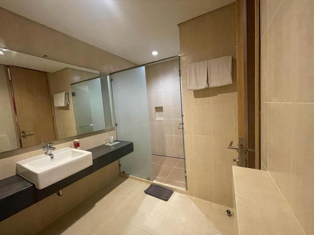 Grand G7 Hotel Pasar Baru Yakarta Exterior foto